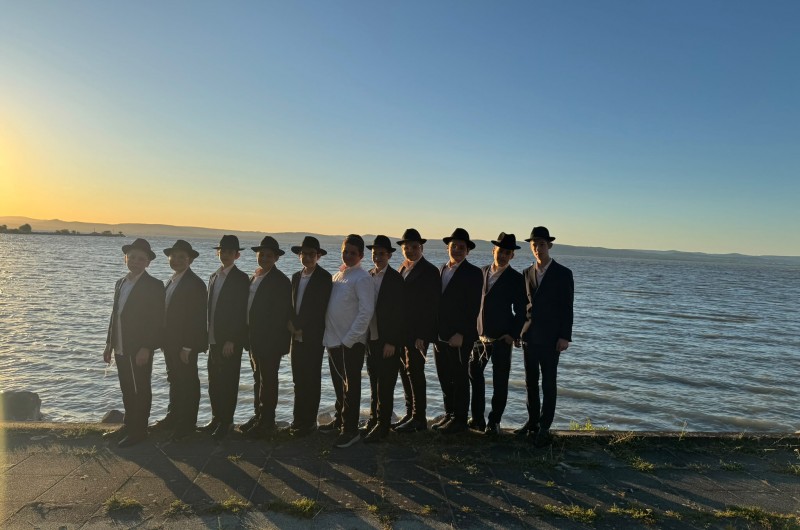 מצרפת, ספרד, אנגליה, פולין, הונגריה ואפריקה: תלמידי כיתה ח' ב'חיידר נט' שע