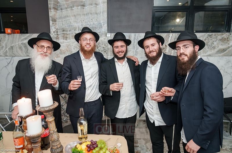 באולמי ליובאוויטשע ישיבה בקראון הייטס התקיימה שמחת ה