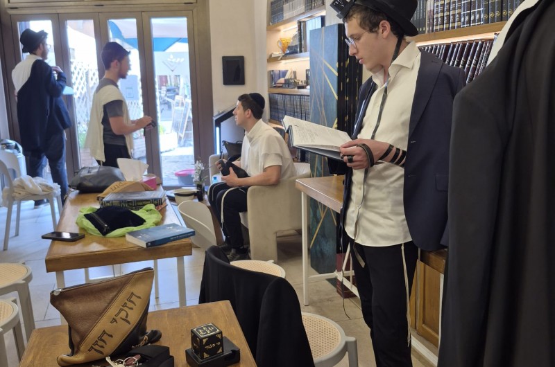 בתשעת הימים: התמימים החב