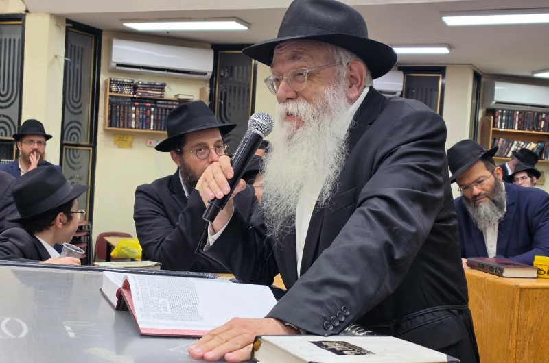 בבית כנסת חב